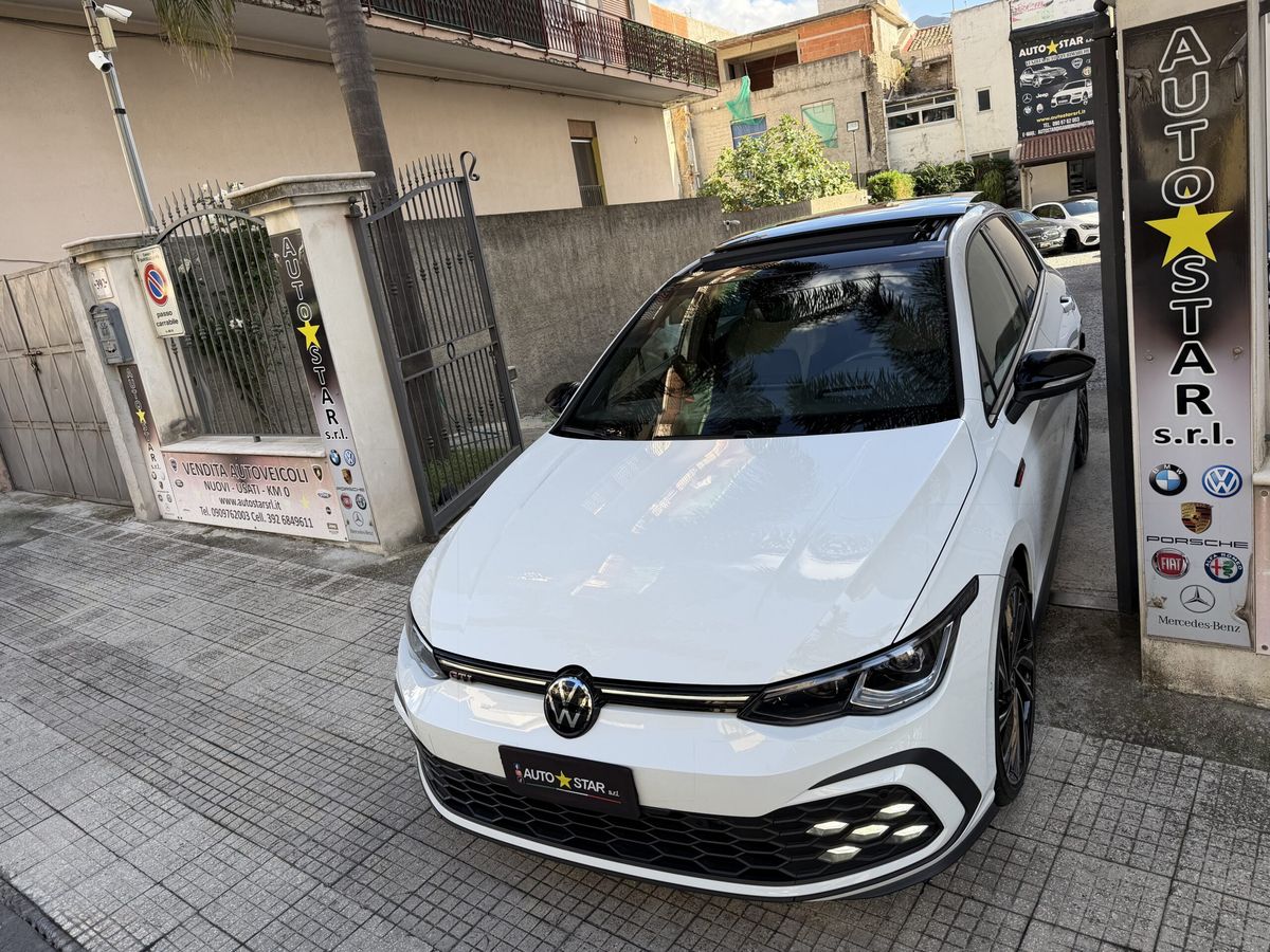 Volkswagen Golf 8 GTI 2.0 TSI